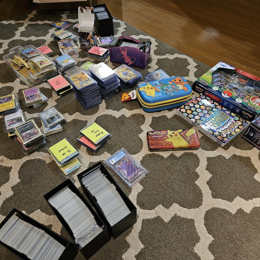 Pokémon card bundle.  100 cards
